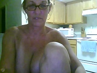 Webcam mature masturbating with dildo