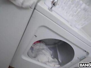My hot roommate stuck in the washing machine